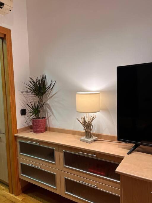 Piso Centrico Y Acogedor Apartment Figueres  Luaran gambar